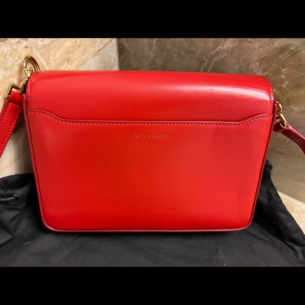 Givenchy - Picture 6 of 9